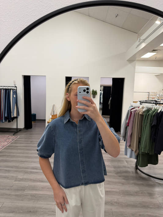 Short-Sleeve Cropped Denim Puff Sleeve Shirt