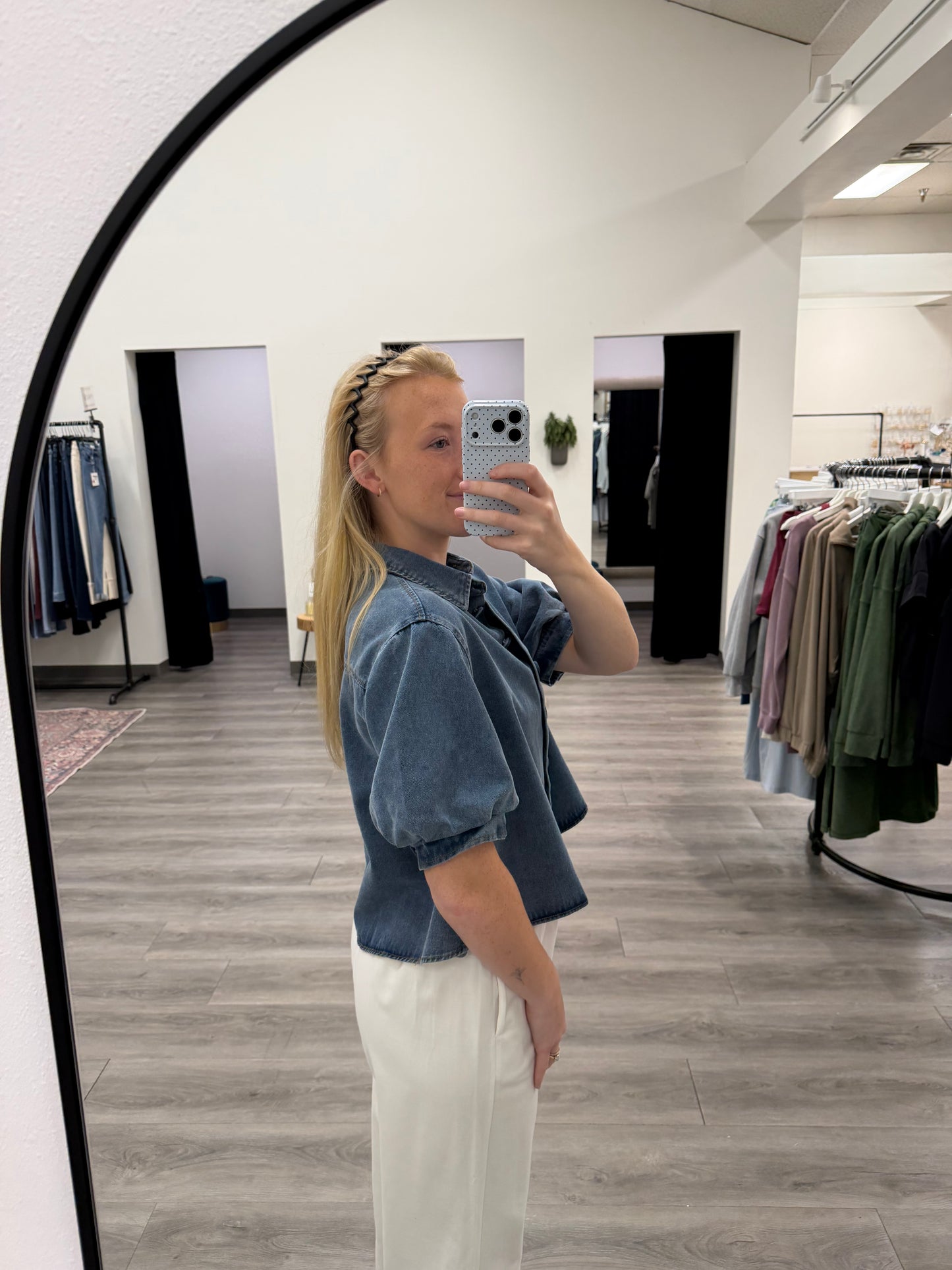 Short-Sleeve Cropped Denim Puff Sleeve Shirt