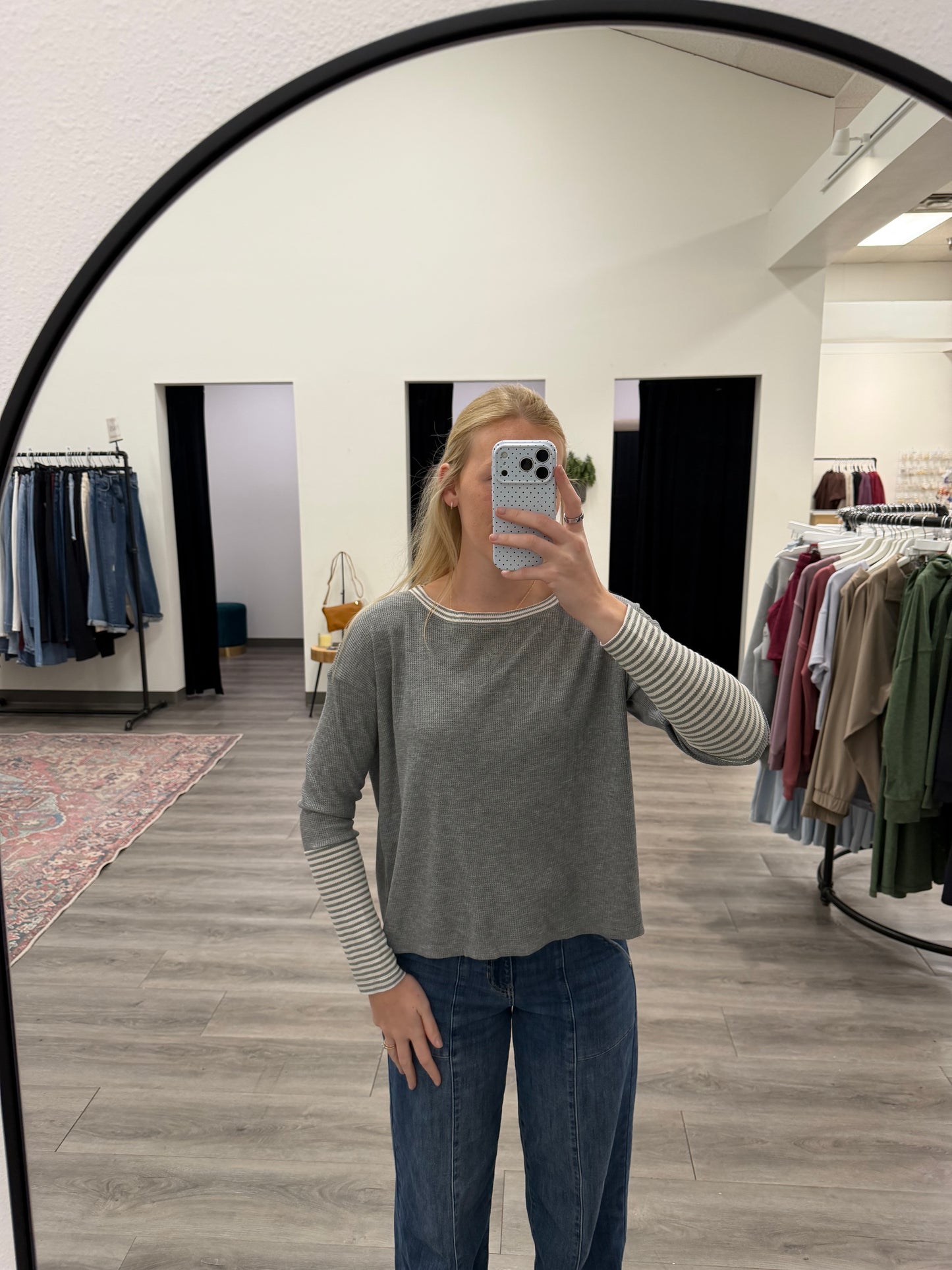 Long Sleeve Contrast Stripe Point Top