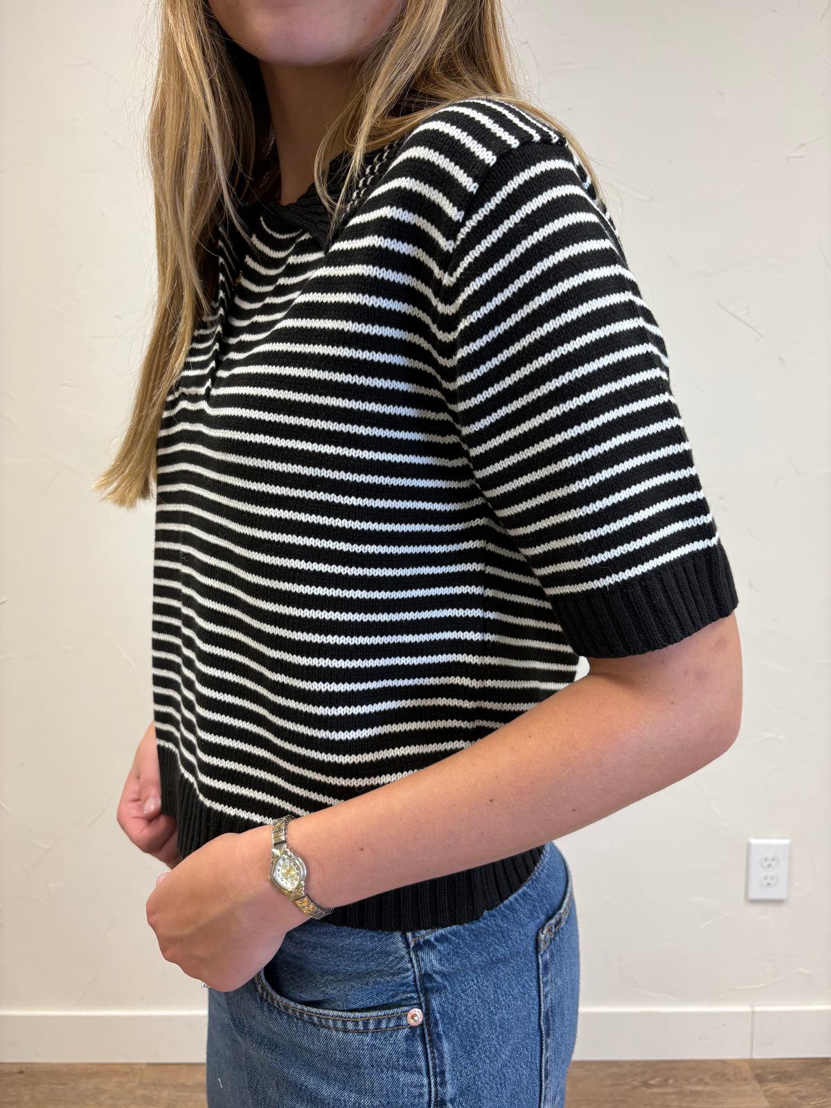 Striped Short Sleeve Collar Knit Top