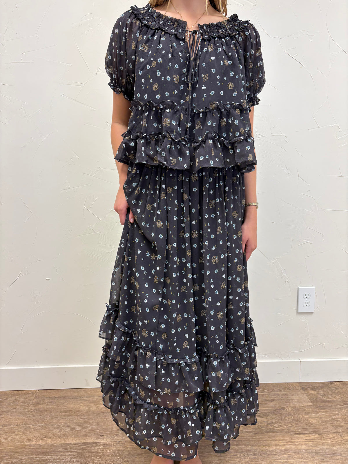 Floral ruffled Tiered Hem Midi Skirt
