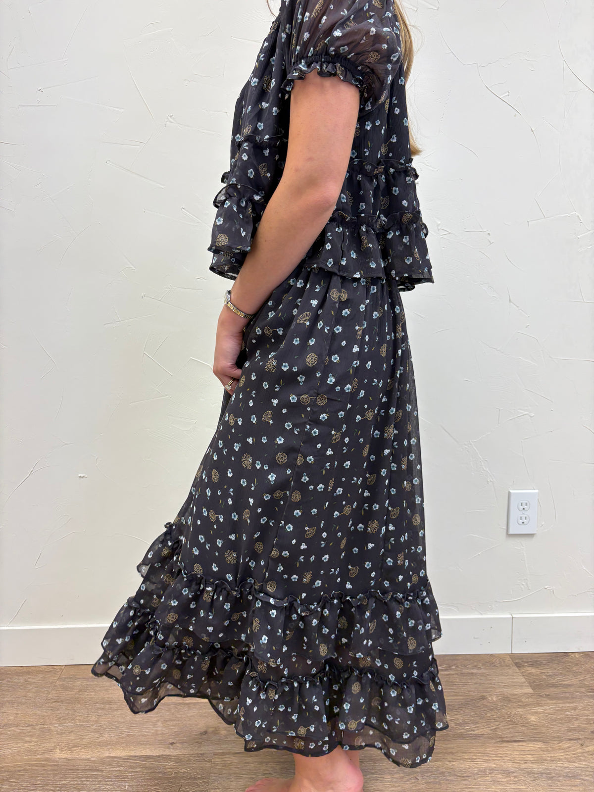 Floral ruffled Tiered Hem Midi Skirt