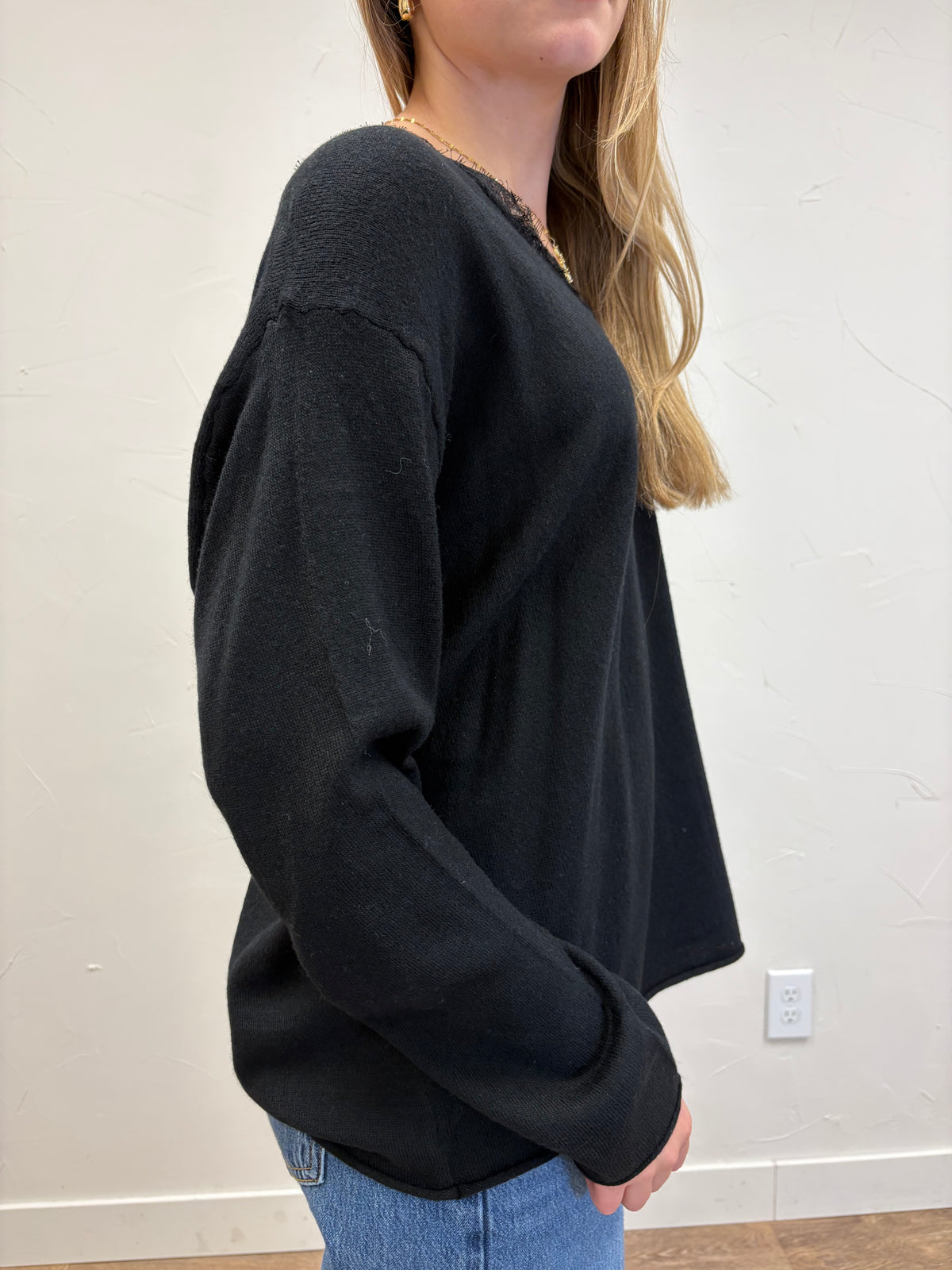 Lace Contrasted Knit Top