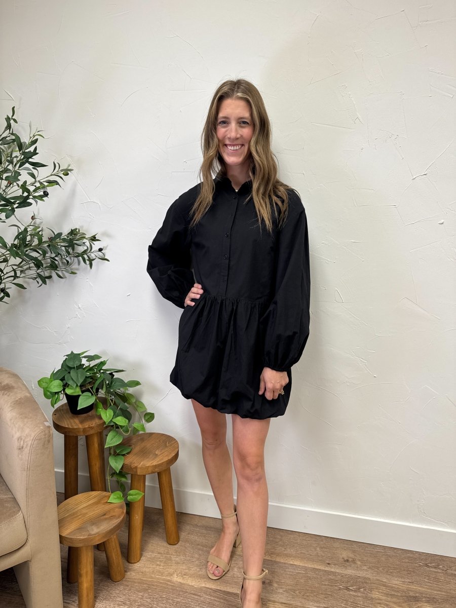 Front view of model wearing balloon bottom shirt mini dress with relaxed silhouette — Three:Twelve Boutique
