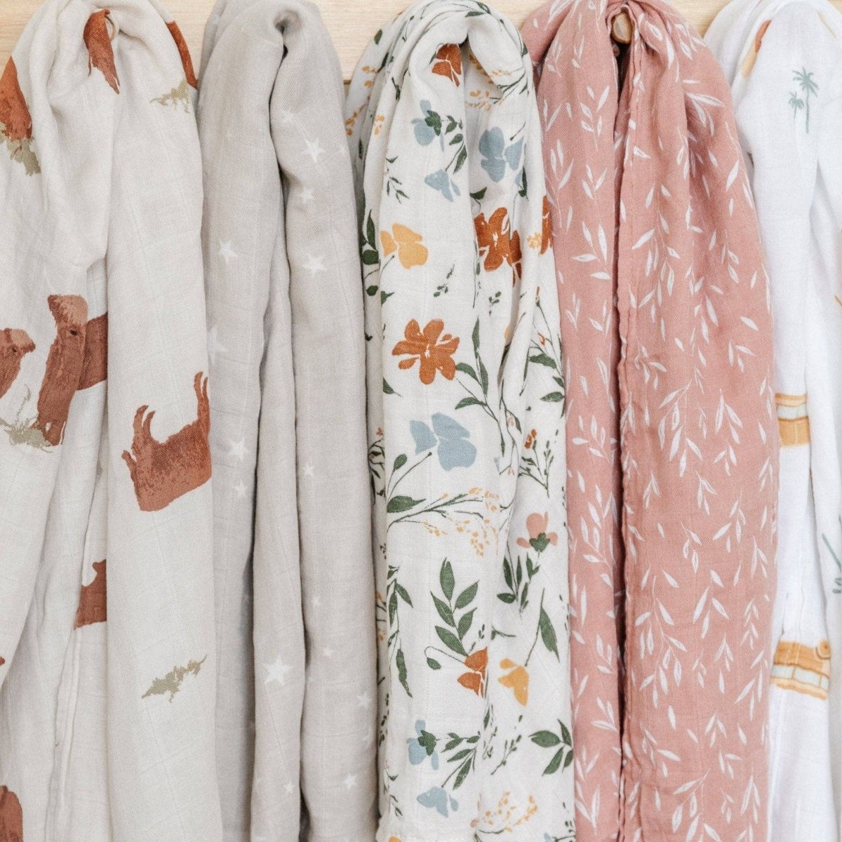BAMBOO RAYON MUSLIN SWADDLES: Fleurs - Three:Twelve Boutique - Saranoni