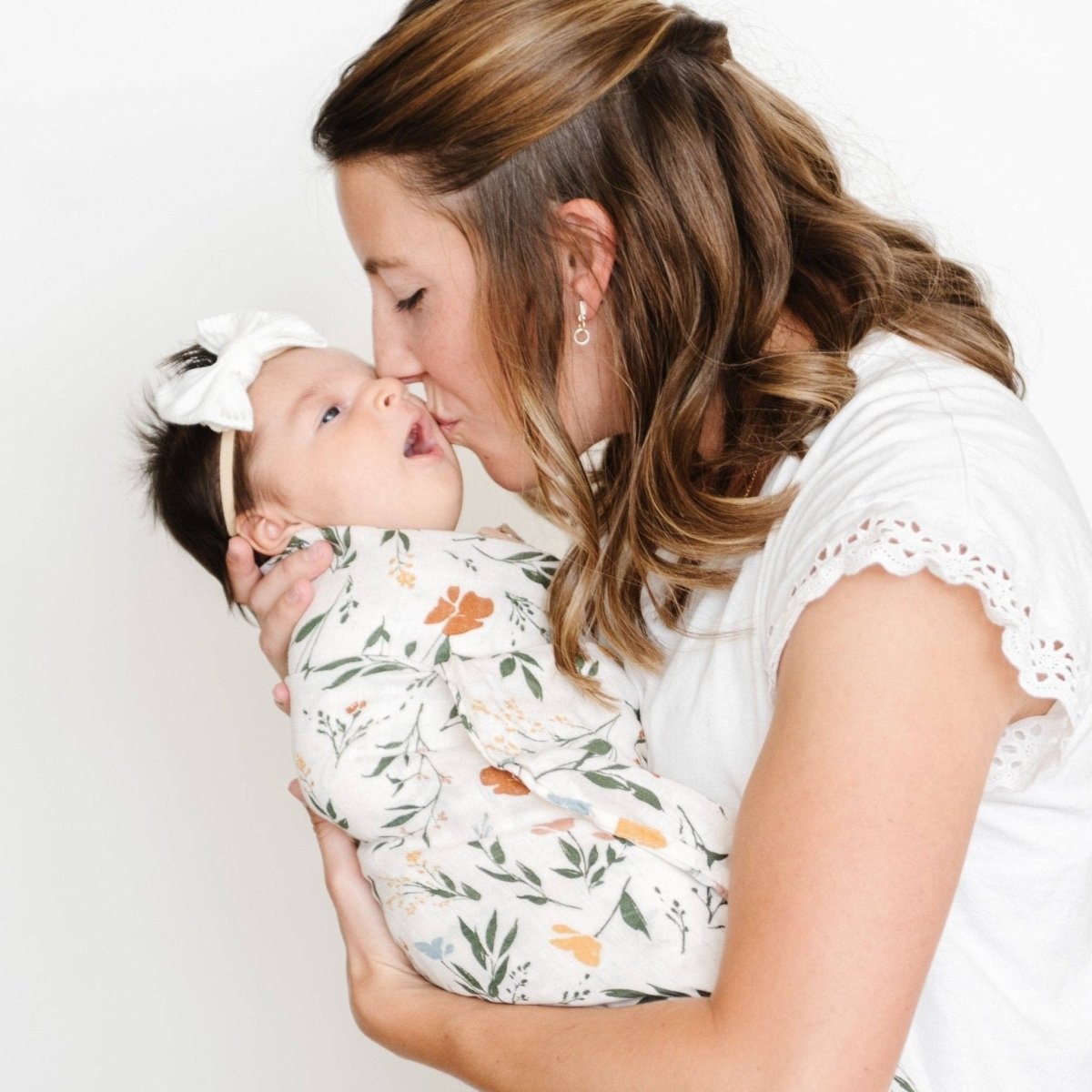BAMBOO RAYON MUSLIN SWADDLES: Floret - Three:Twelve Boutique - Saranoni