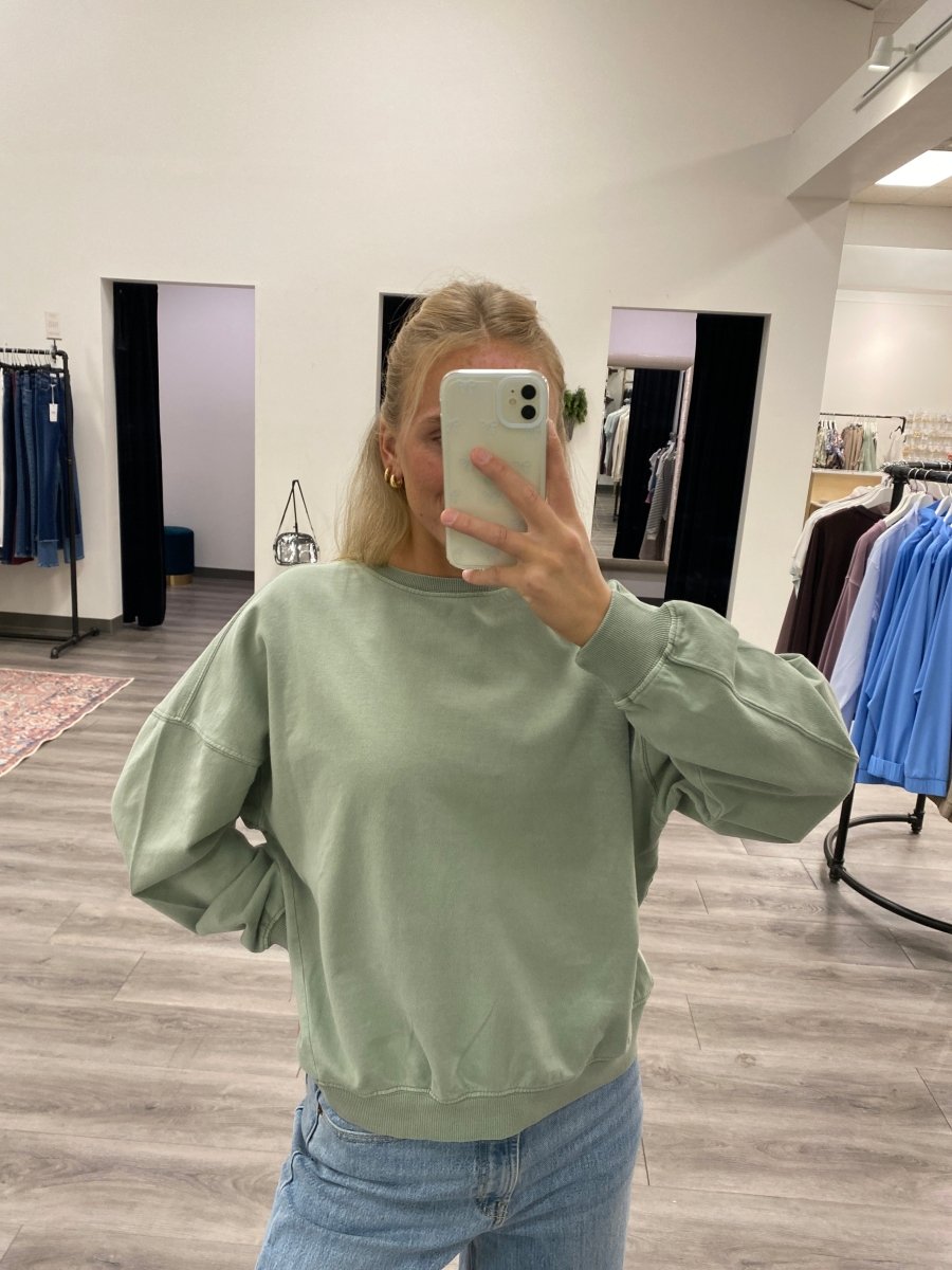 Basic Sweatshirt - Three:Twelve Boutique - Hyfve