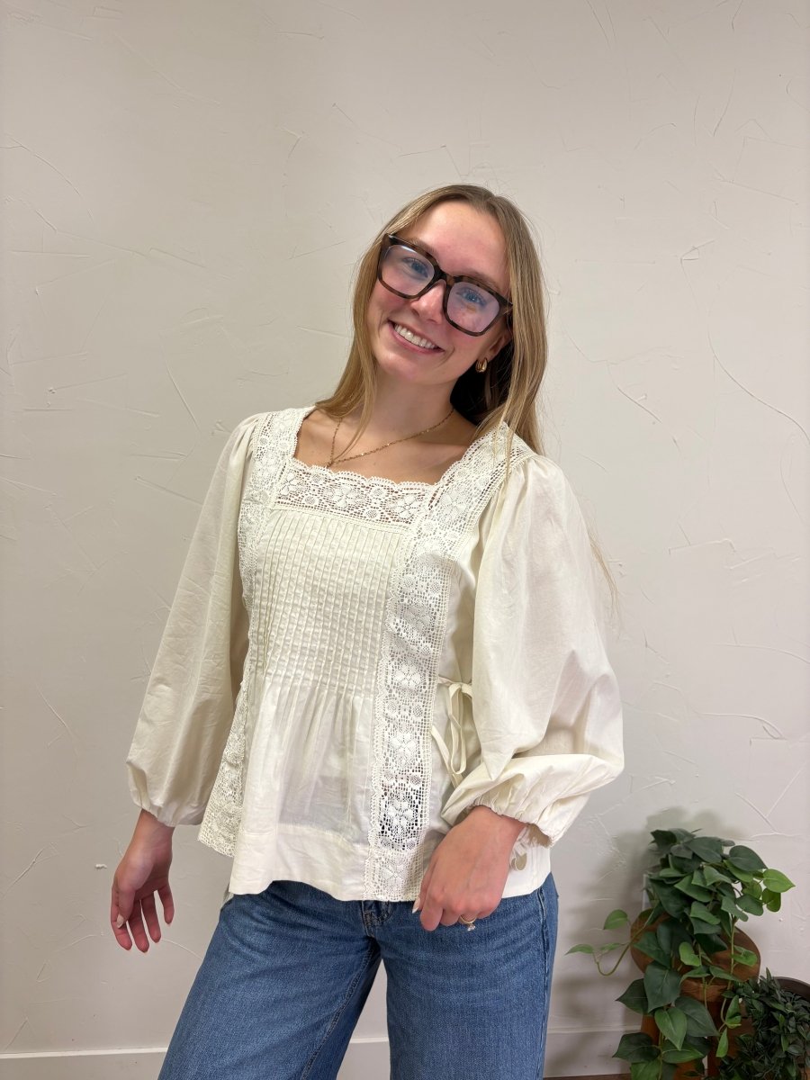 Blouse with Lace Detailing - Three:Twelve Boutique - Entro