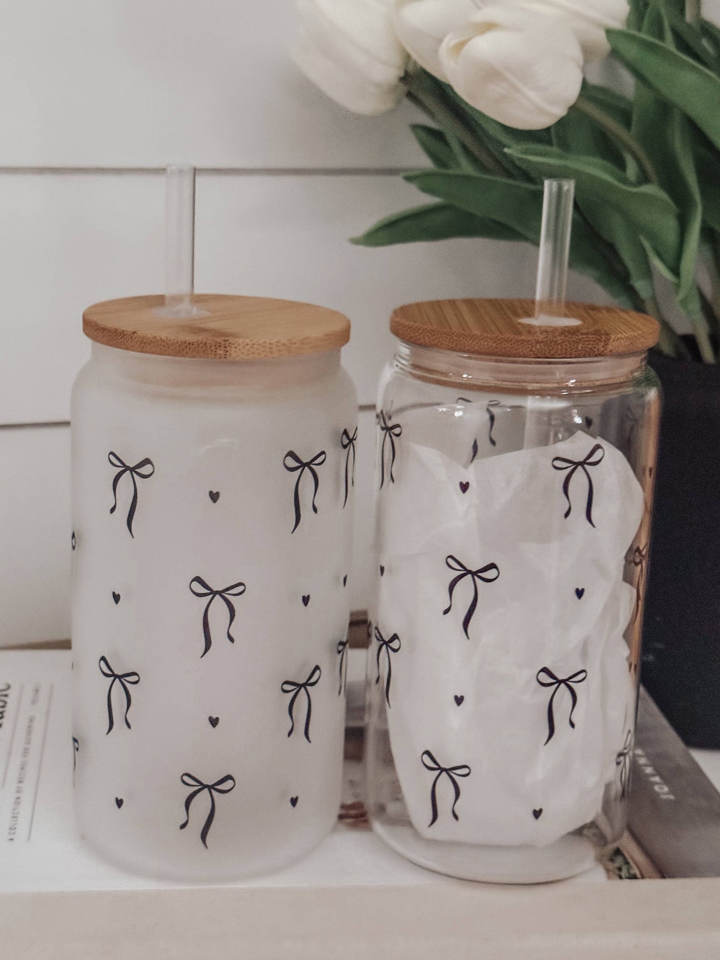 Black Bows 16oz Glass Cup with Bamboo Lid
: Frosted