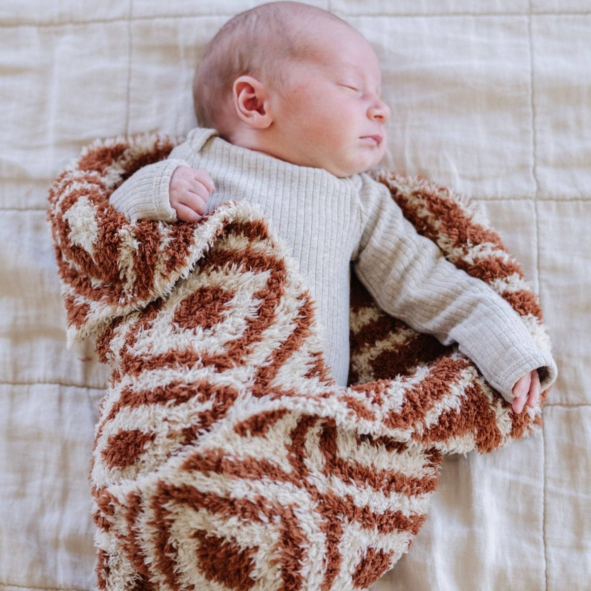 DOUBLE-LAYER BAMBONI® MINI BLANKETS: Triangle Double Layer - Three:Twelve Boutique - Saranoni