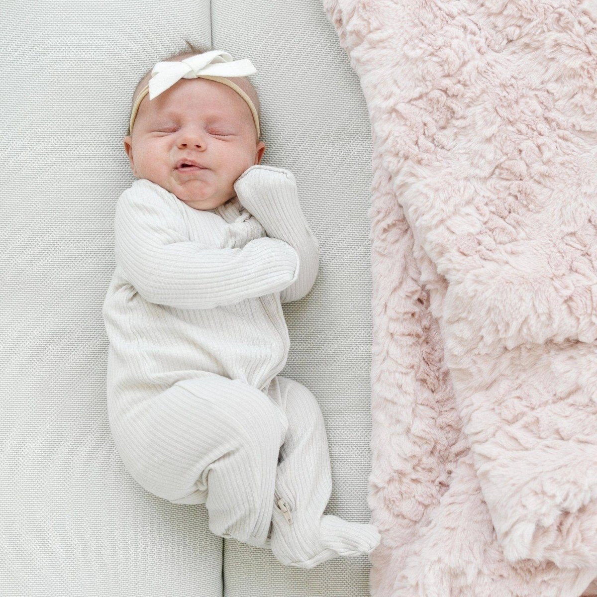 DREAM MINI BLANKETS: Lilac - Three:Twelve Boutique - Saranoni