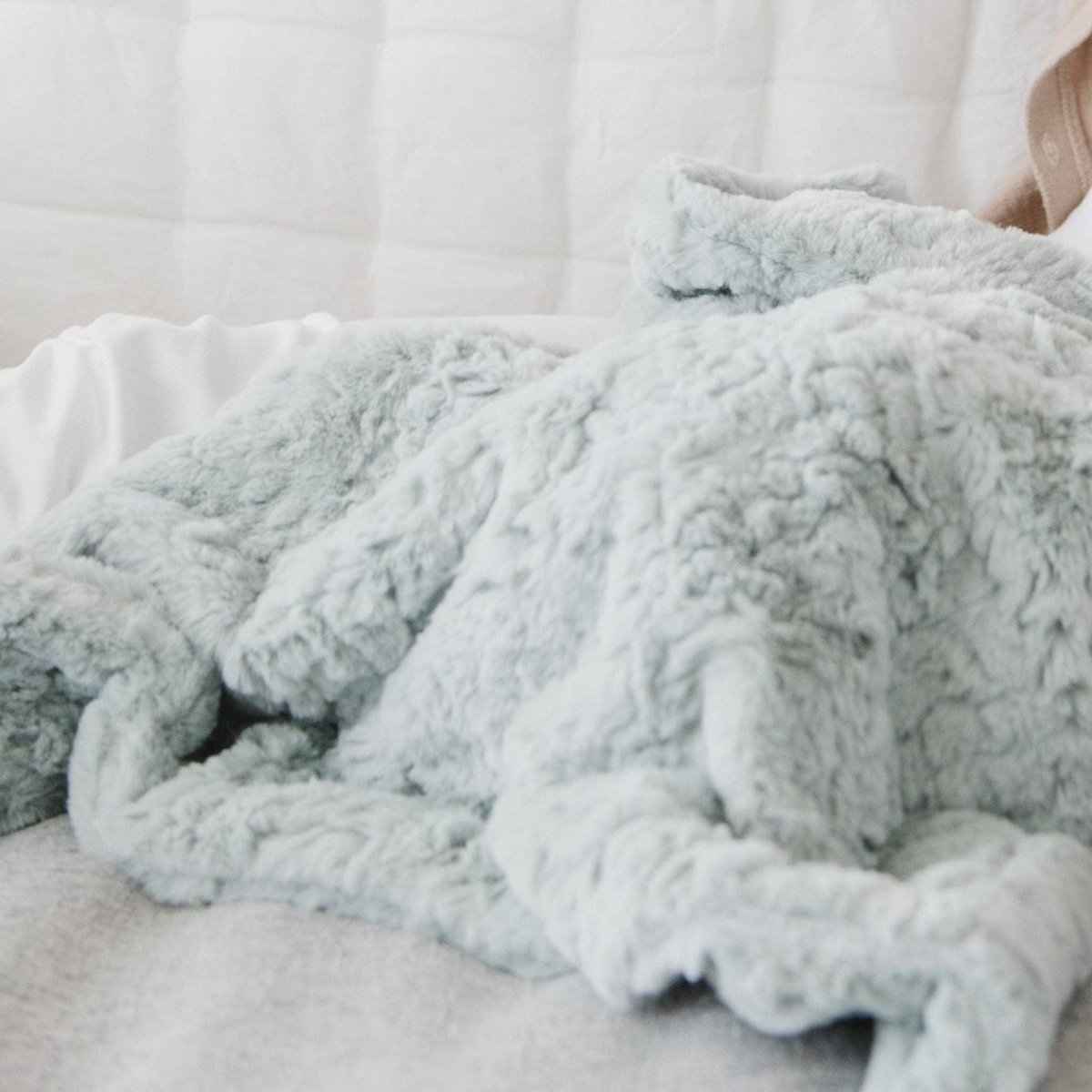 DREAM RECEIVING BLANKETS: Heather Blue - Three:Twelve Boutique - Saranoni