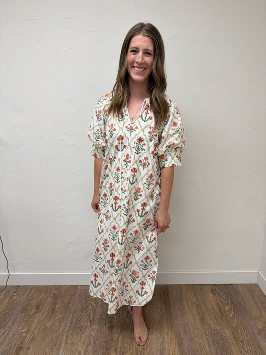 Floral print half sleeve midi dress featuring button detail - Three:Twelve Boutique - Entro