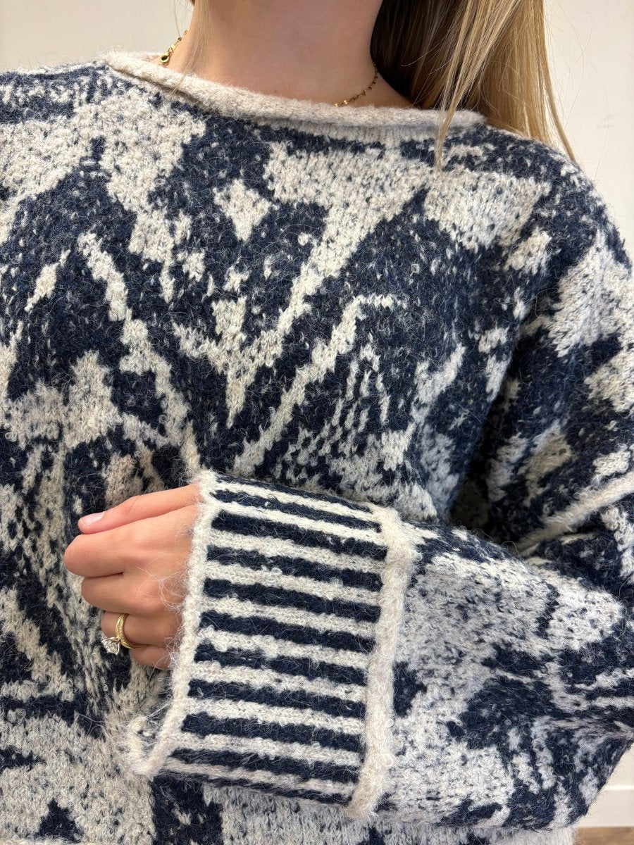 Geometric Print Raw Edge Knit Sweater - Three:Twelve Boutique - Blu Pepper