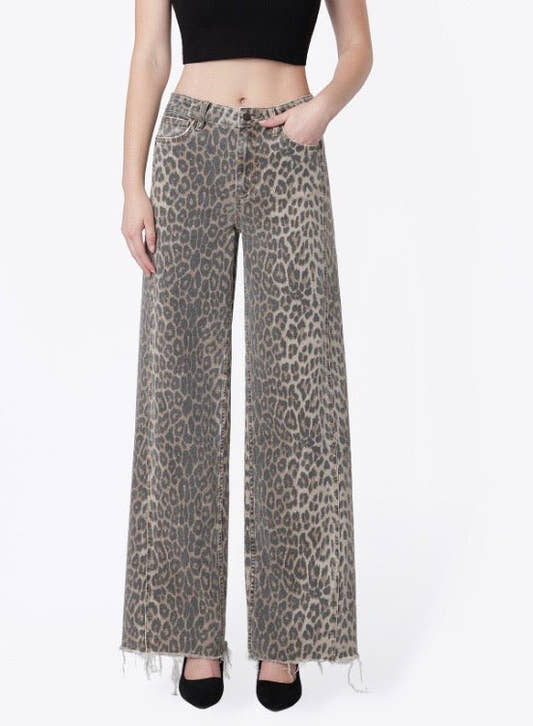 HIGH RISE SIDE SEAM DETAIL LEOPARD WIDE LEG JEANS - Three:Twelve Boutique - flyingmonkey