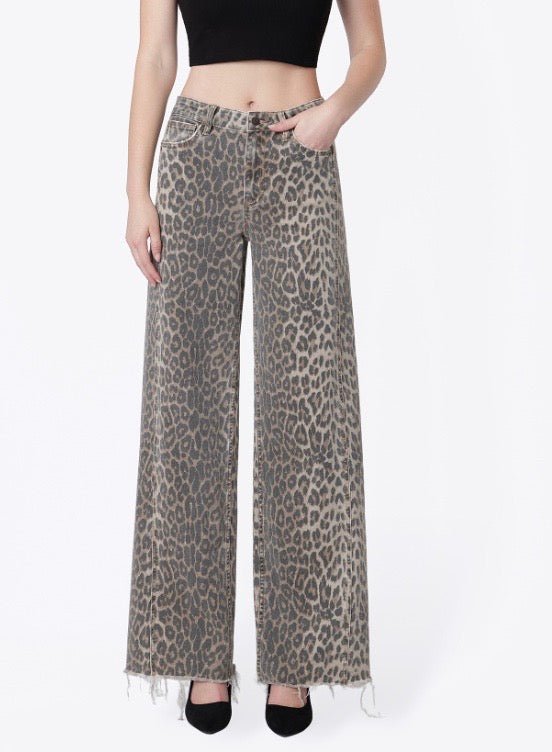 HIGH RISE SIDE SEAM DETAIL LEOPARD WIDE LEG JEANS - Three:Twelve Boutique - flyingmonkey