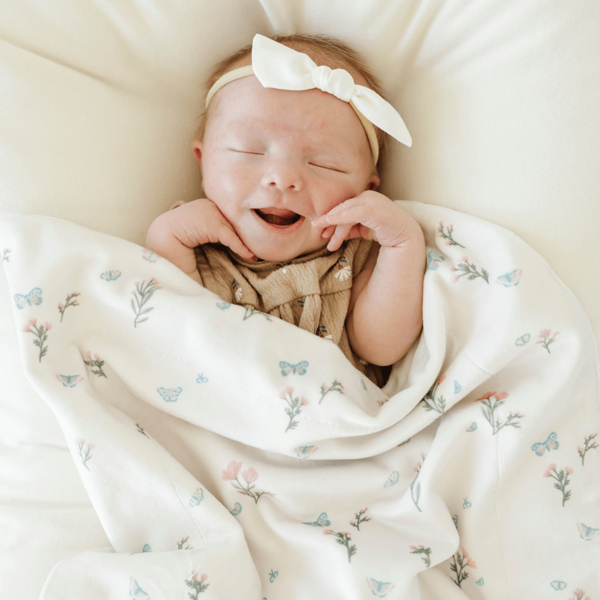 MINKY STRETCH MINI BLANKETS: Grid - Three:Twelve Boutique - Saranoni