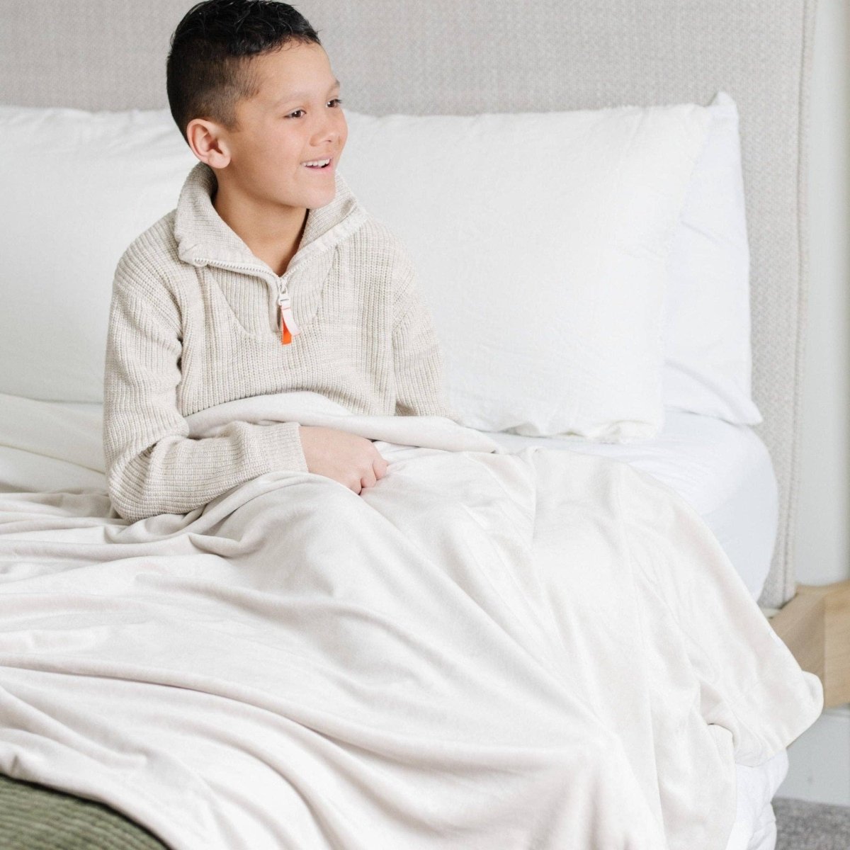 MINKY STRETCH RECEIVING BLANKETS: Grid - Three:Twelve Boutique - Saranoni