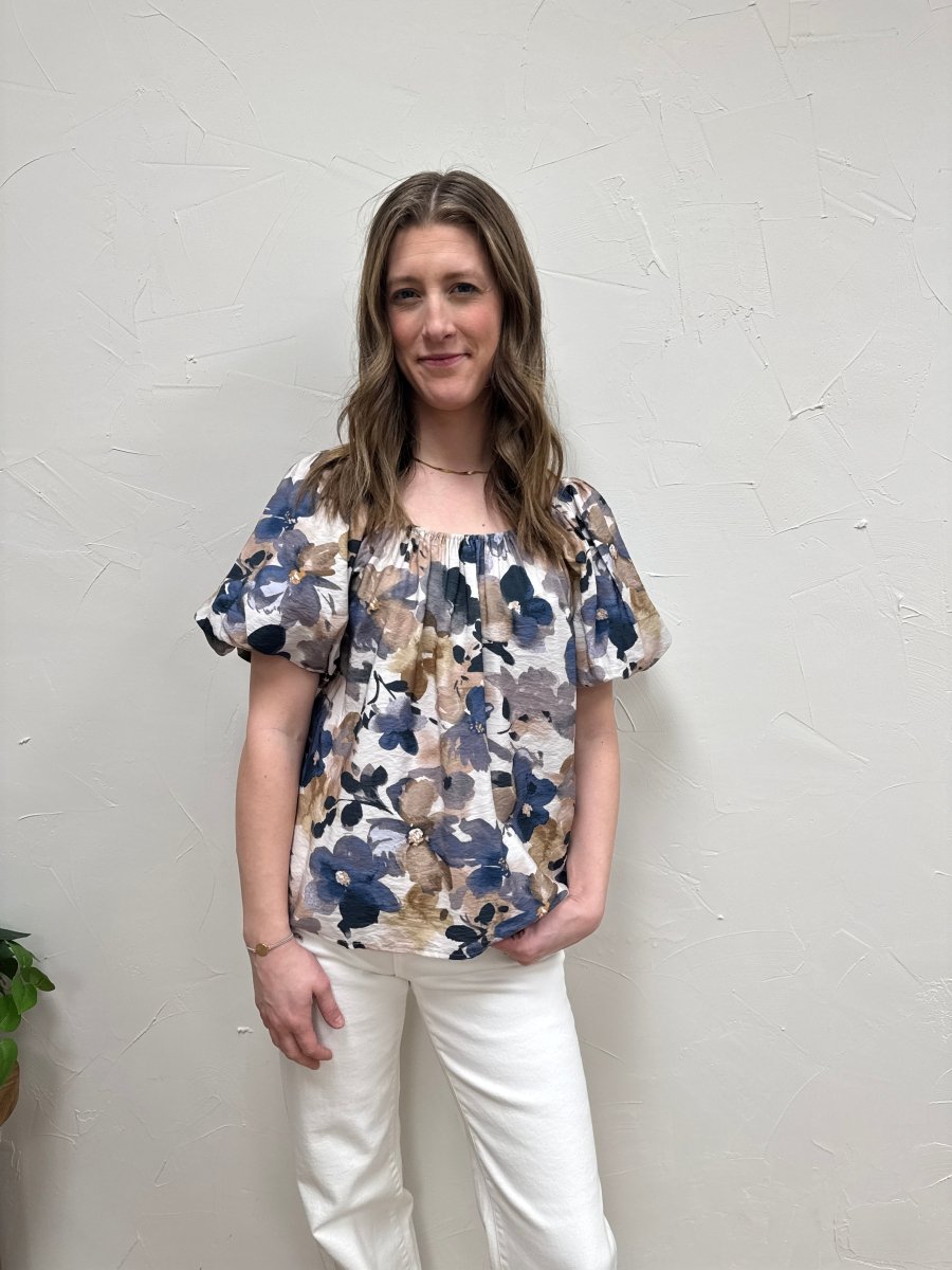 Front view of puff balloon sleeve woven top on model showing statement sleeves — Three:Twelve Boutique