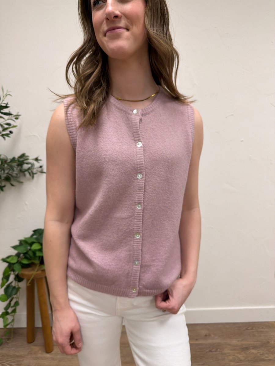 Close up of knit fabric texture on sleeveless sweater cardigan — Three:Twelve Boutique