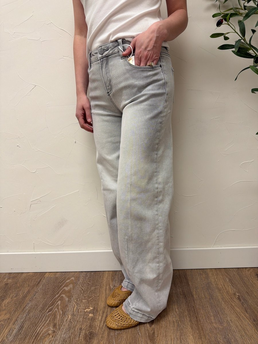 Side view of Risen Slouchy Jeans showing baggy leg shape and fit — Three:Twelve Boutique