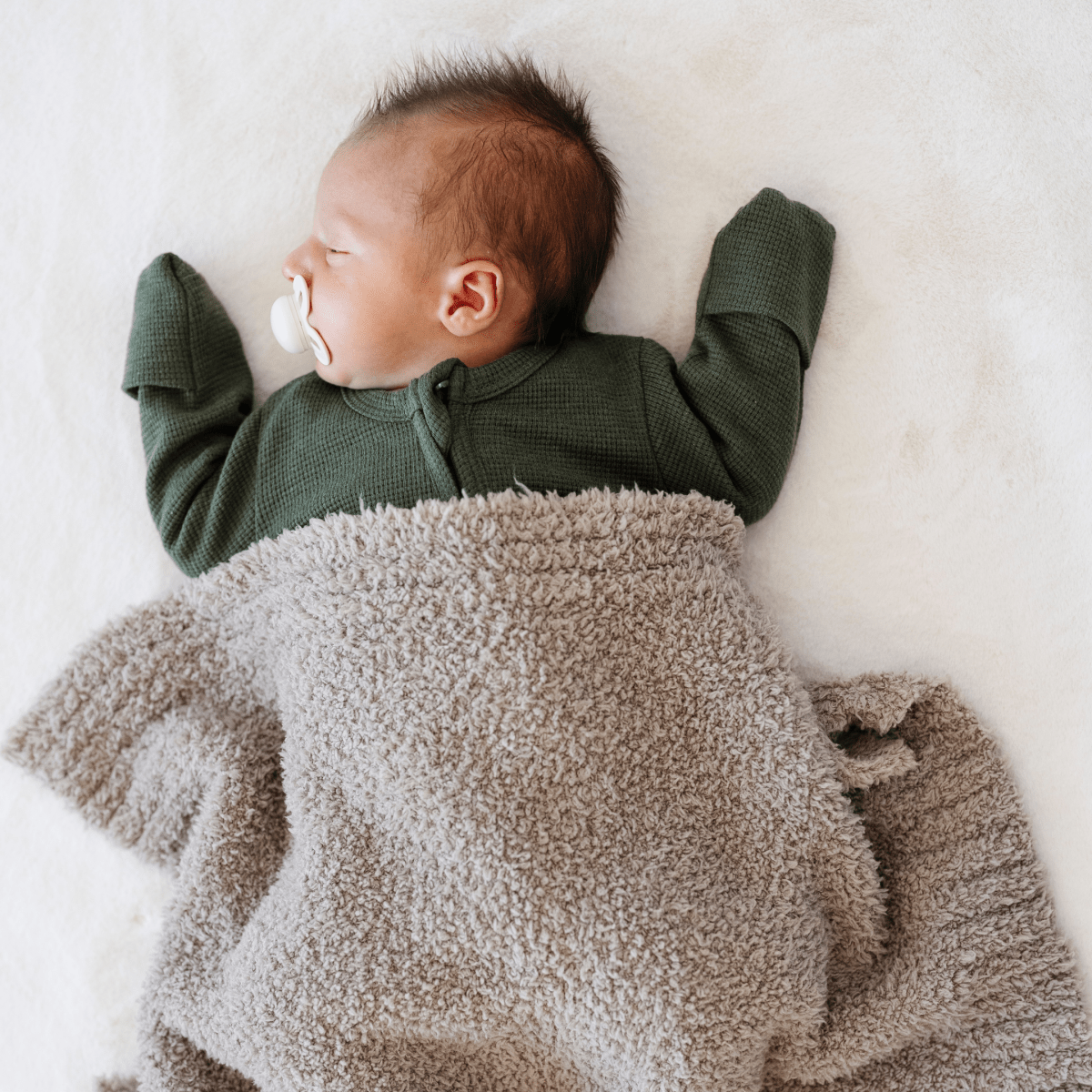 STRETCHY WAFFLE KNIT OUTFITS: Loden / Newborn / Knotted Gown - Three:Twelve Boutique - Saranoni
