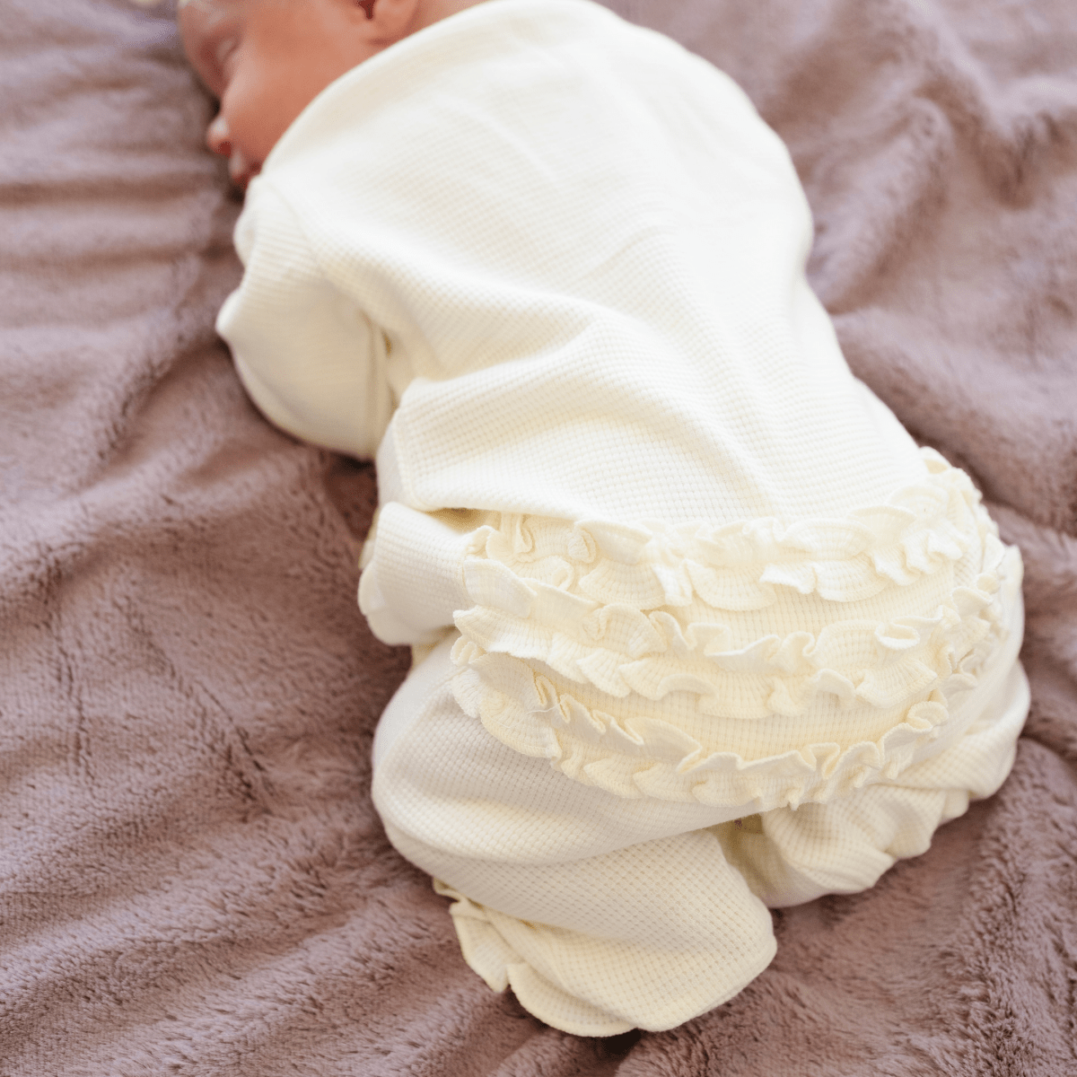 STRETCHY WAFFLE KNIT OUTFITS: Mulberry / Newborn / Knotted Gown - Three:Twelve Boutique - Saranoni