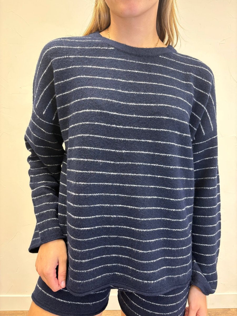 Stripe Crew Neck Pullover Sweater - Three:Twelve Boutique - Blu Pepper
