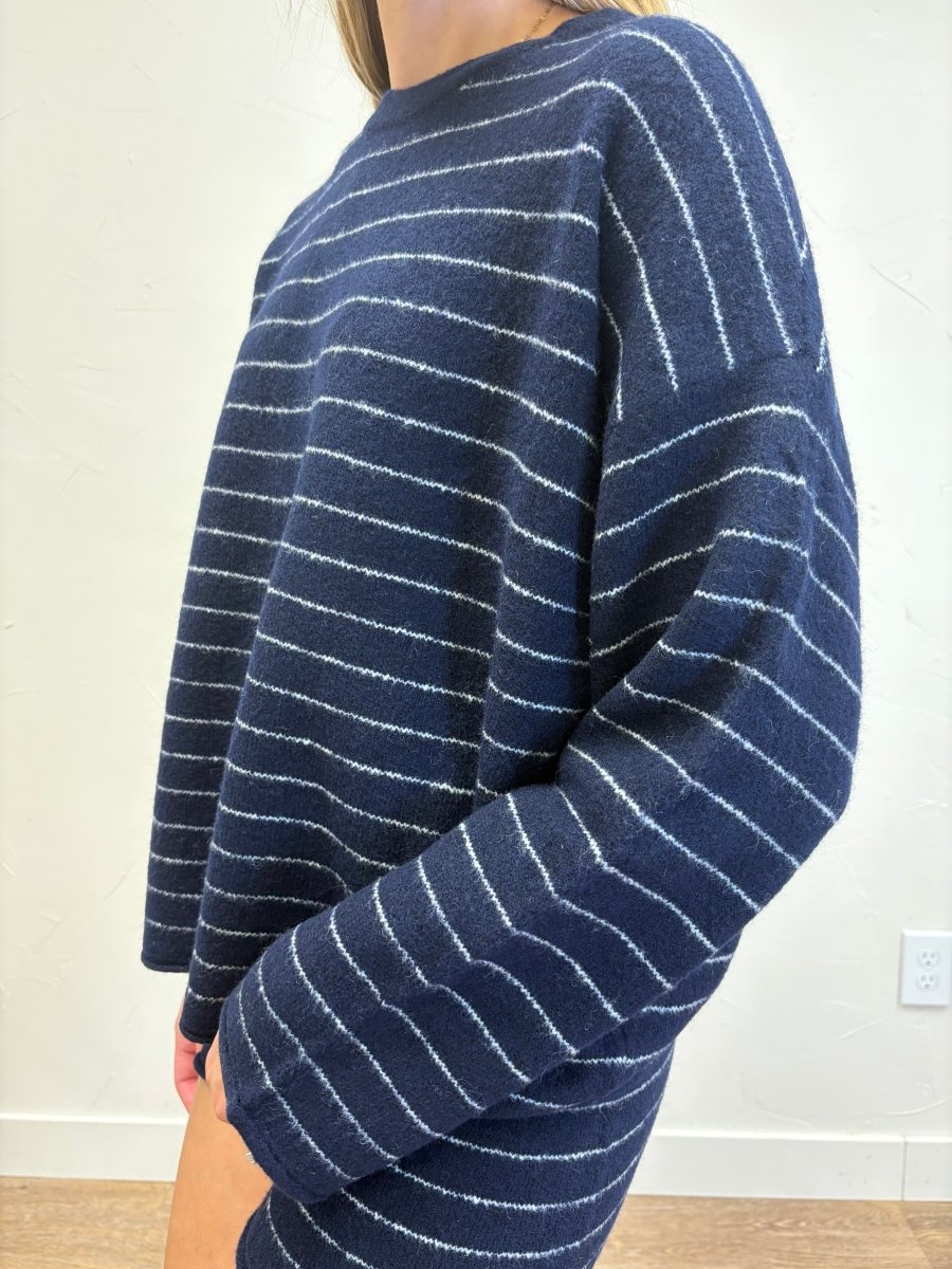 Stripe Crew Neck Pullover Sweater - Three:Twelve Boutique - Blu Pepper