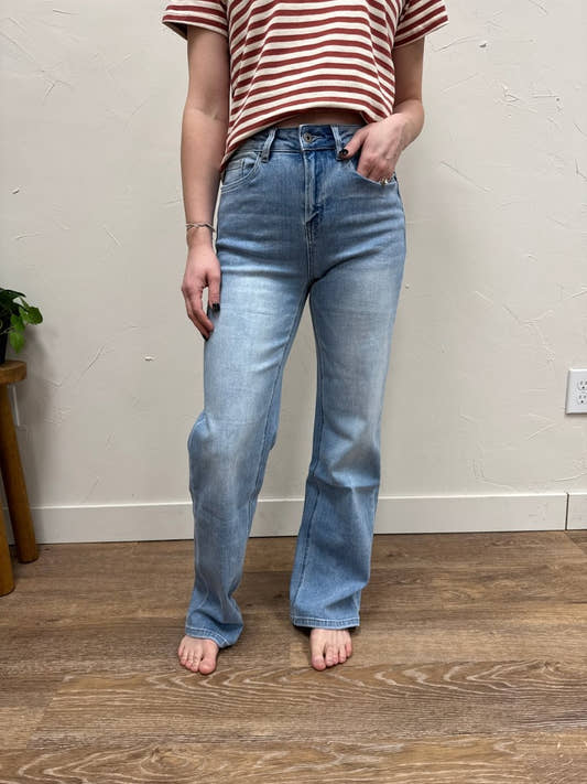 Front view of model wearing super high rise straight leg loose fit jeans showing full length — Three:Twelve Boutique