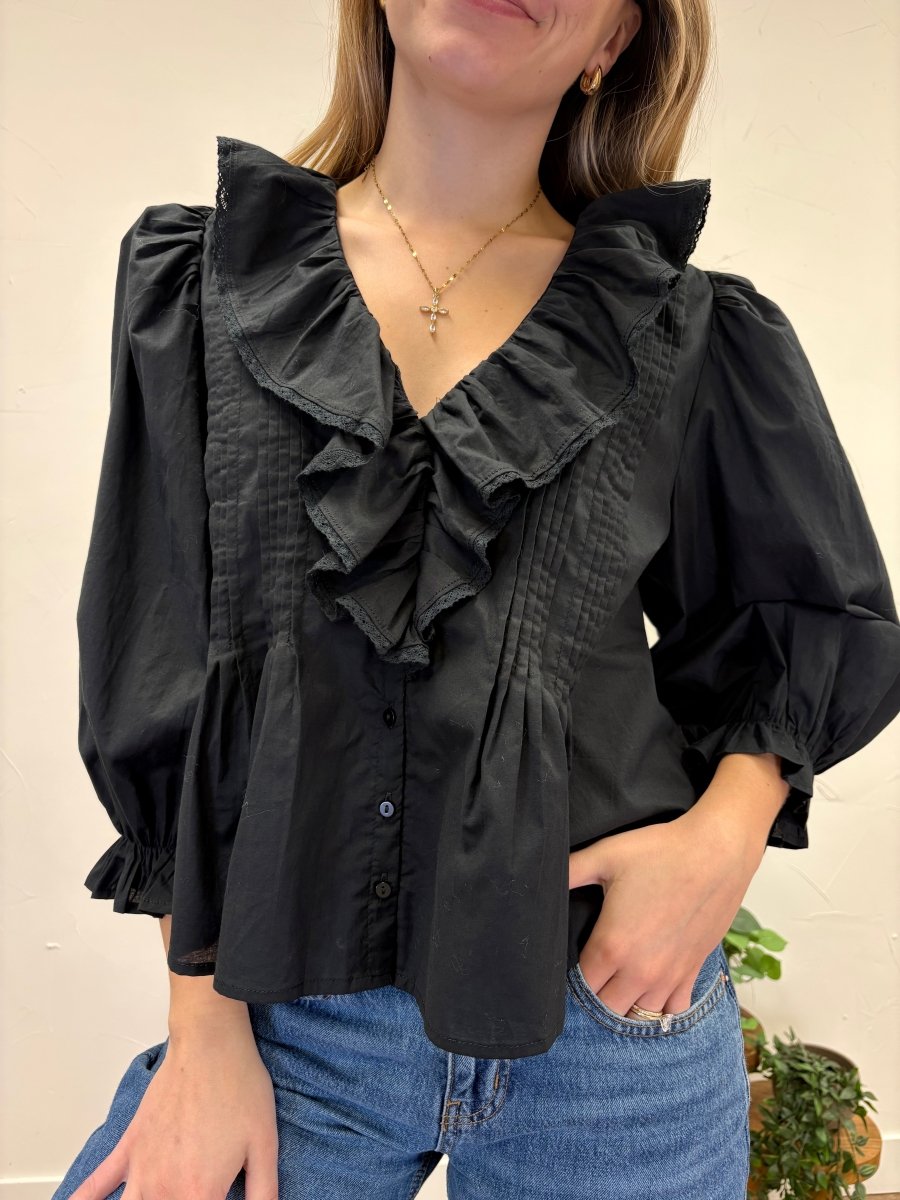 V-neckline and ruffle detail Top - Three:Twelve Boutique - Entro