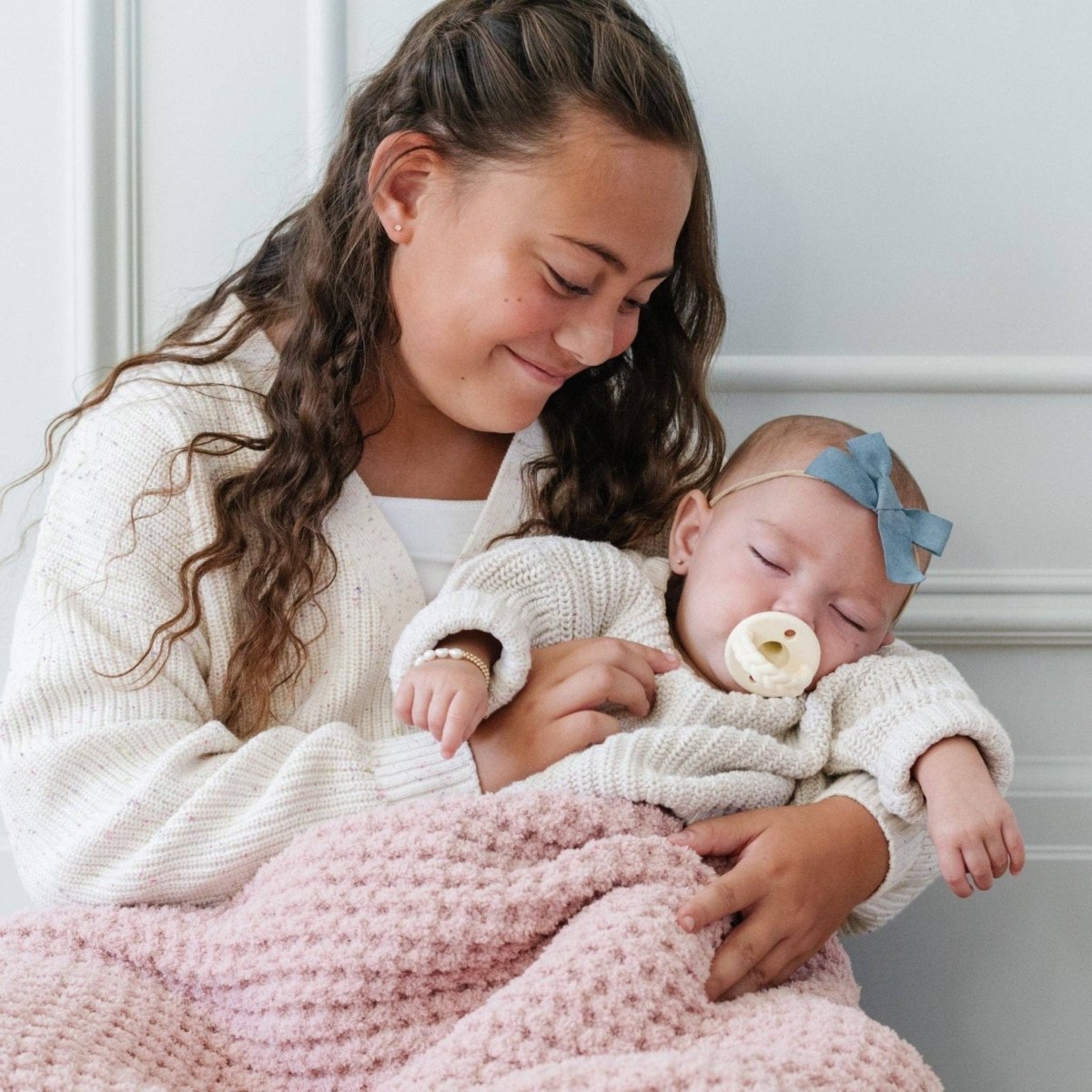 WAFFLE KNIT MINI BLANKETS: Swan - Three:Twelve Boutique - Saranoni
